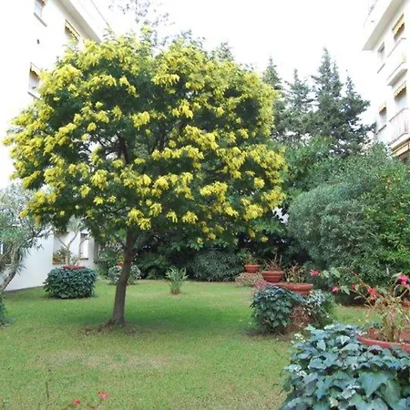 2p Avec Terrasse Calme En Plein Centre De Menton, Proche Et Commerces - Fr-1-196-348 멍똥