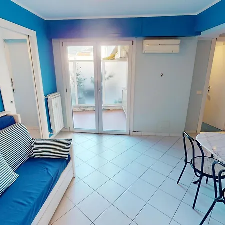 2p Avec Terrasse Calme En Plein Centre De Menton, Proche Et Commerces - Fr-1-196-348 شقة مينتون